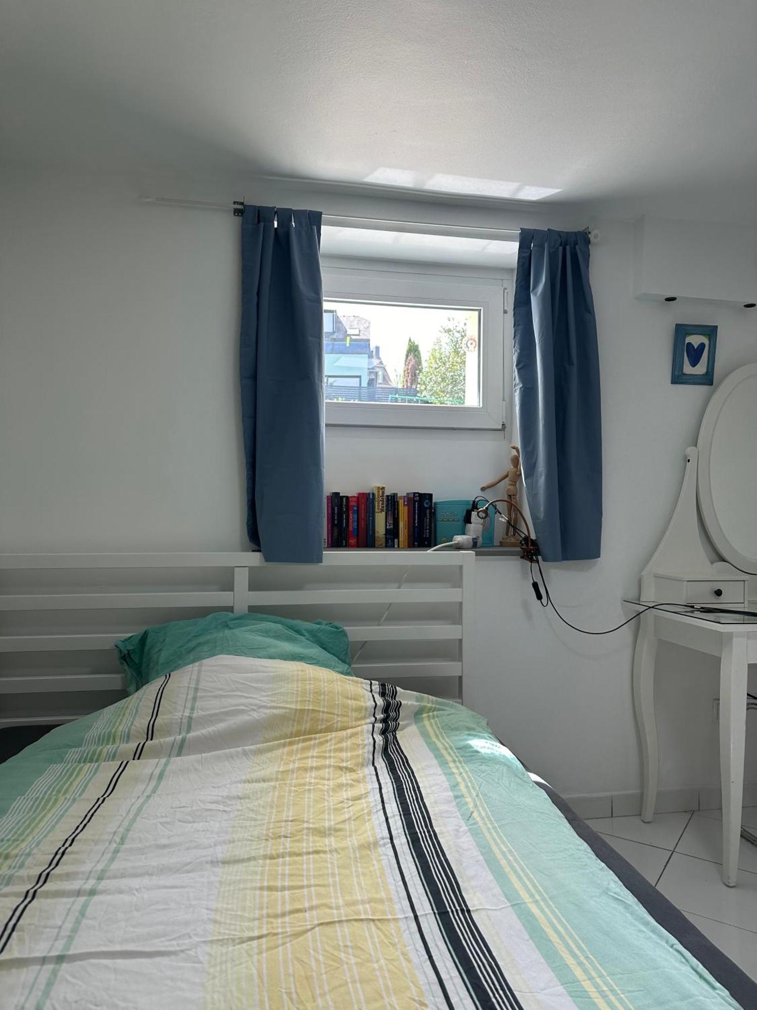 Simple Room In Luxembourg City Exteriér fotografie